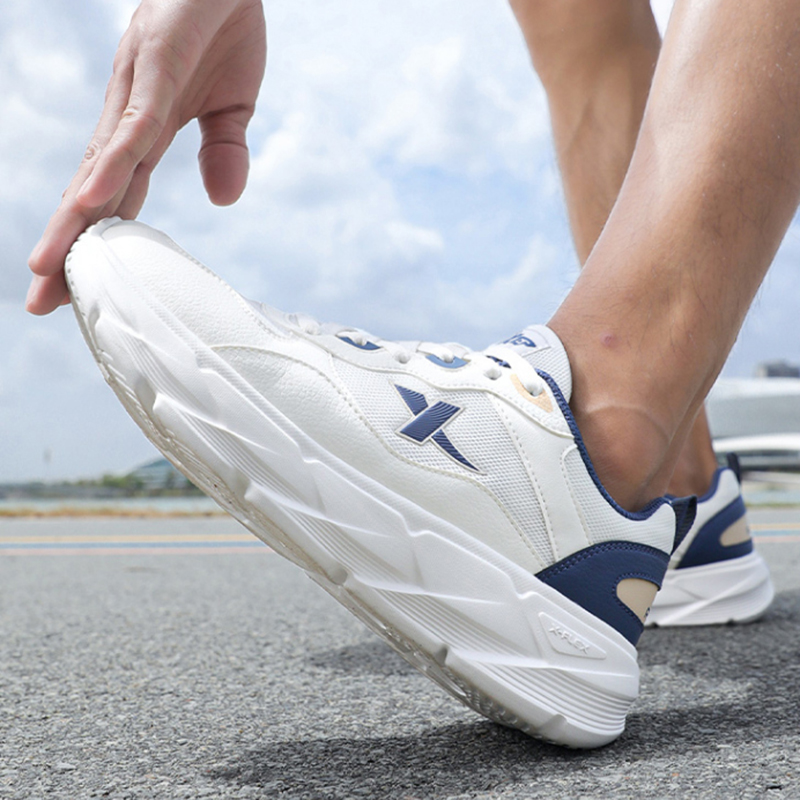 XTEP Cushioning Abrasion Resistant Support Low top Casual Running Shoes Men’s White Blue