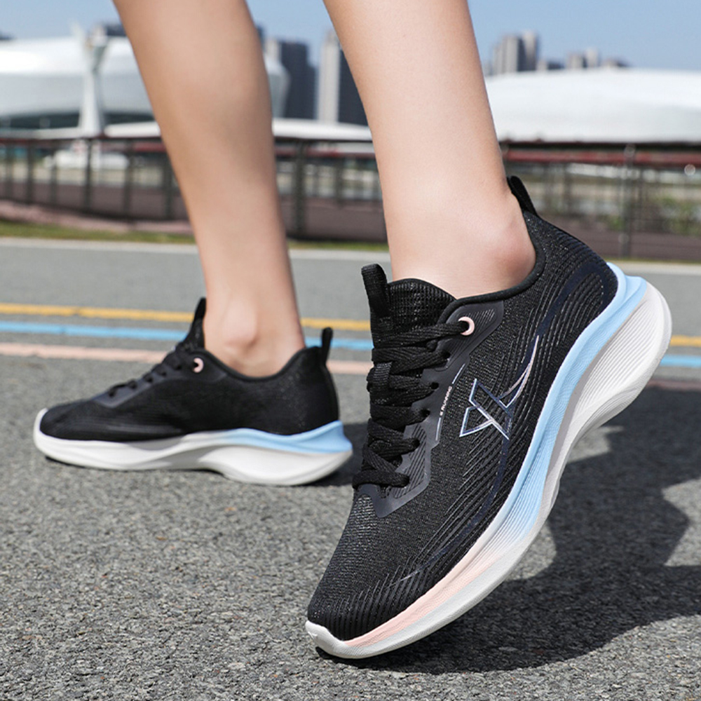 XTEP Hydrogen Wind Technology Breathable And Lightweight Low top Casual Running Shoes Women’s Black