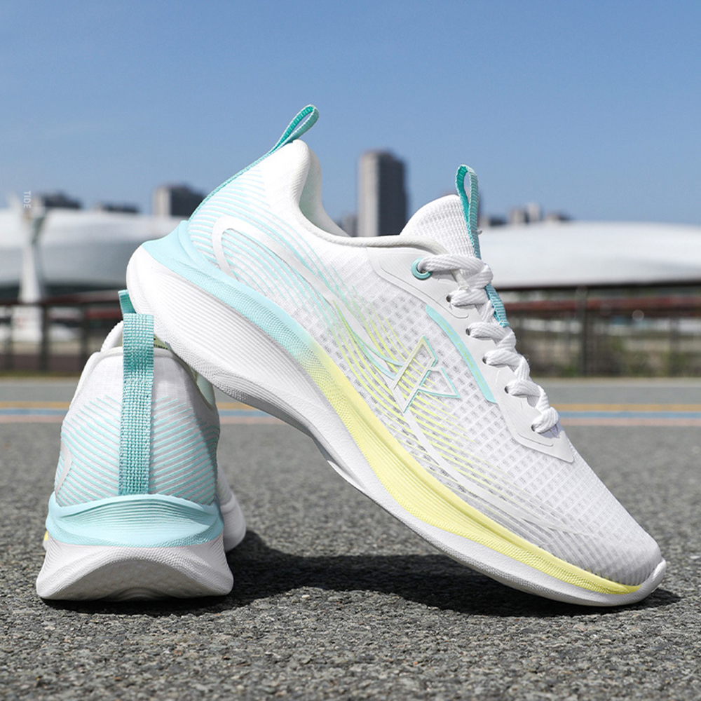 XTEP Hydrogen Wind Technology Running Shoes Women’s Low Top Classic White/Sky Yellow/Opal Blue
