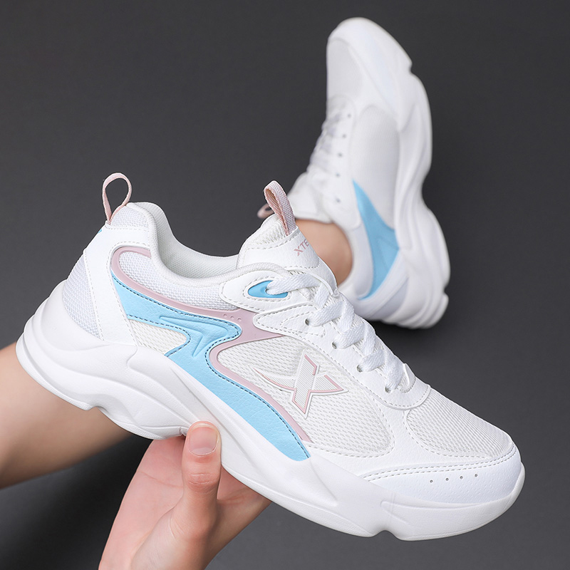 XTEP Hydrogen Wind Technology Breathable And Lightweight Low top Casual Running Shoes Women’s White Blue Pink