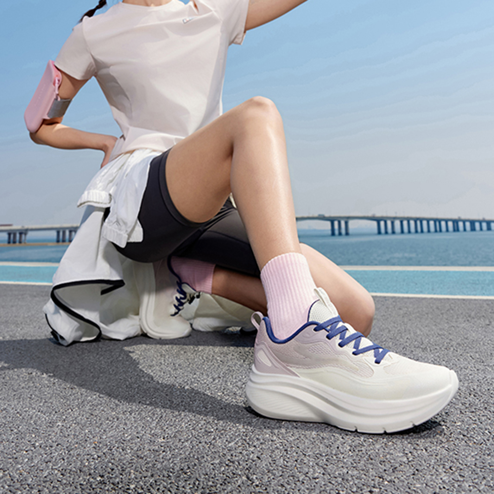 QIAODAN Cushioning Slip Resistant Low top Casual Running Shoes Women’s White Gray