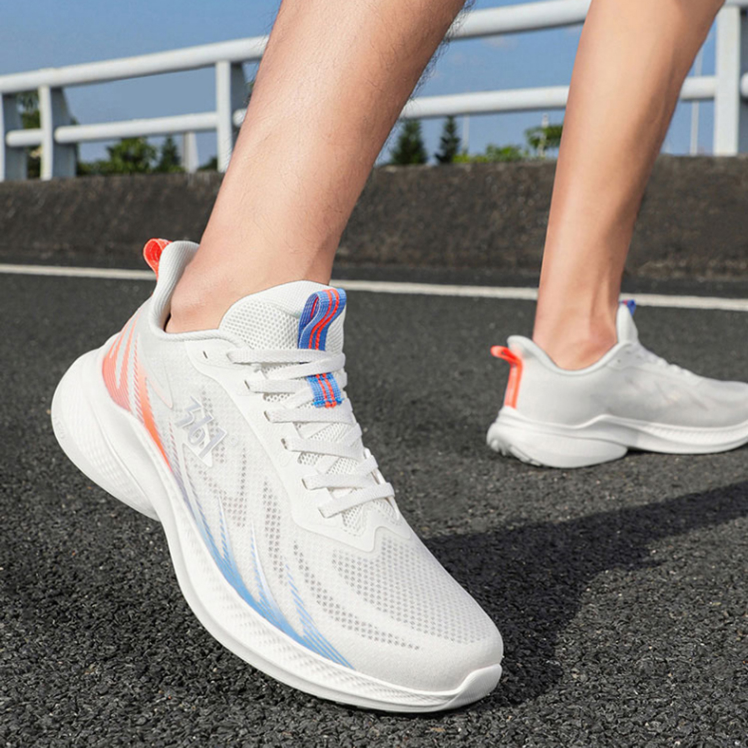 361° Abrasion Resistant Breathable Low top City Commuting Running Shoes Men’s White Red Blue