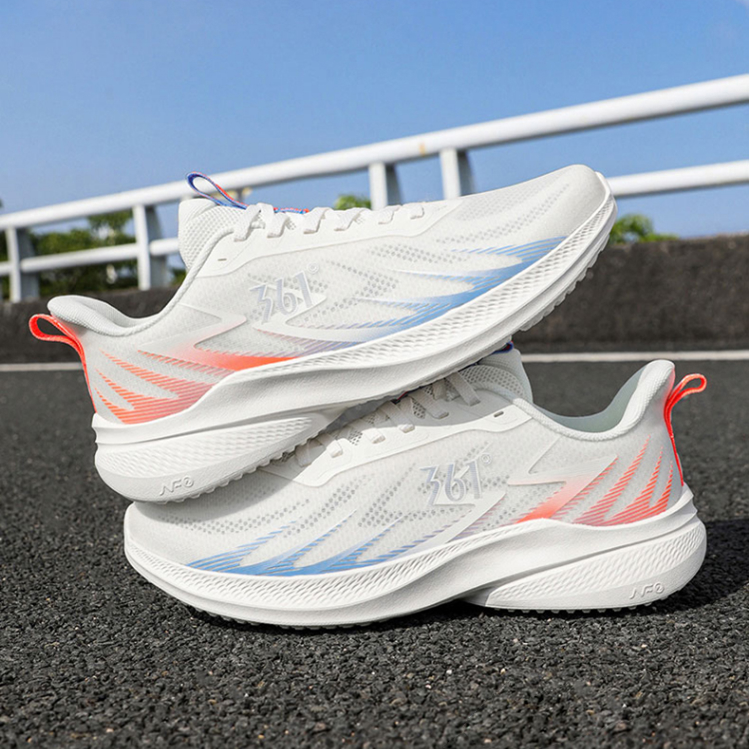 361° Abrasion Resistant Breathable Low top City Commuting Running Shoes Men’s White Red Blue