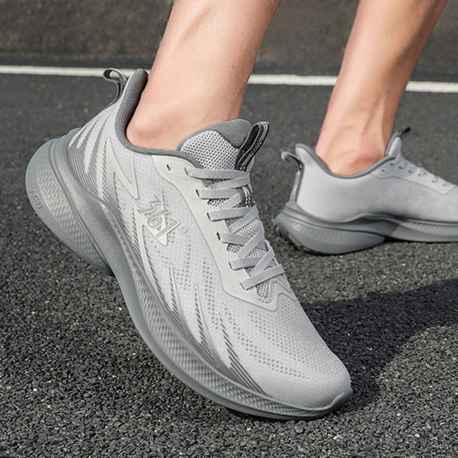 361° Abrasion Resistant Breathable Low top City Commuting Running Shoes Men’s Gray