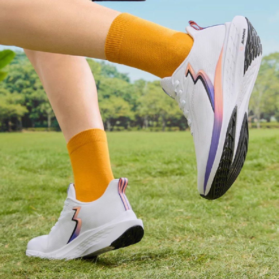 361° Cushioning Slip Resistant Breathable Low top City Commuting Running Shoes Men’s White Fluorescent Butter Peach Red