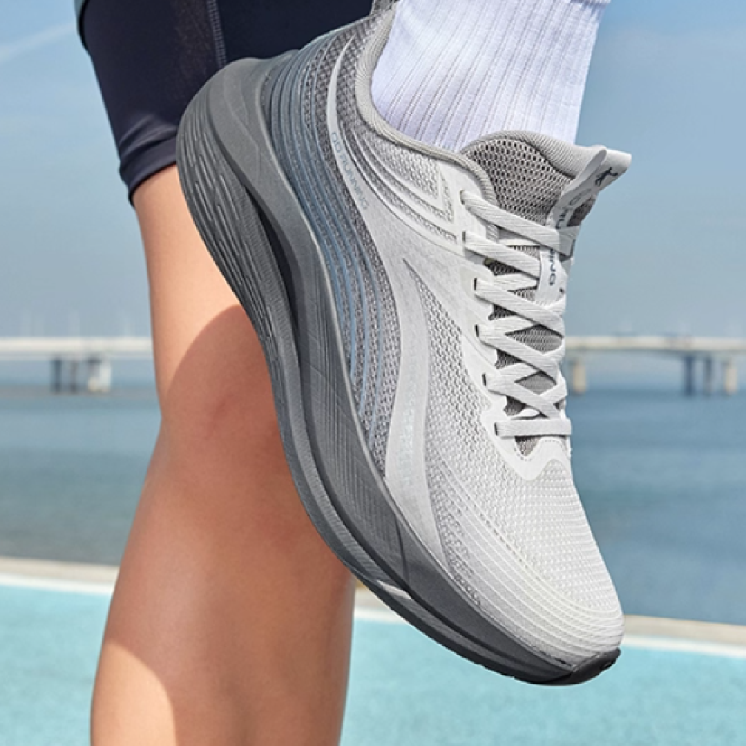 QIAODAN Cushioning Slip Resistant Abrasion Resistant Cushioning Slip Resistant Abrasion Resistant Low top Casual Racing