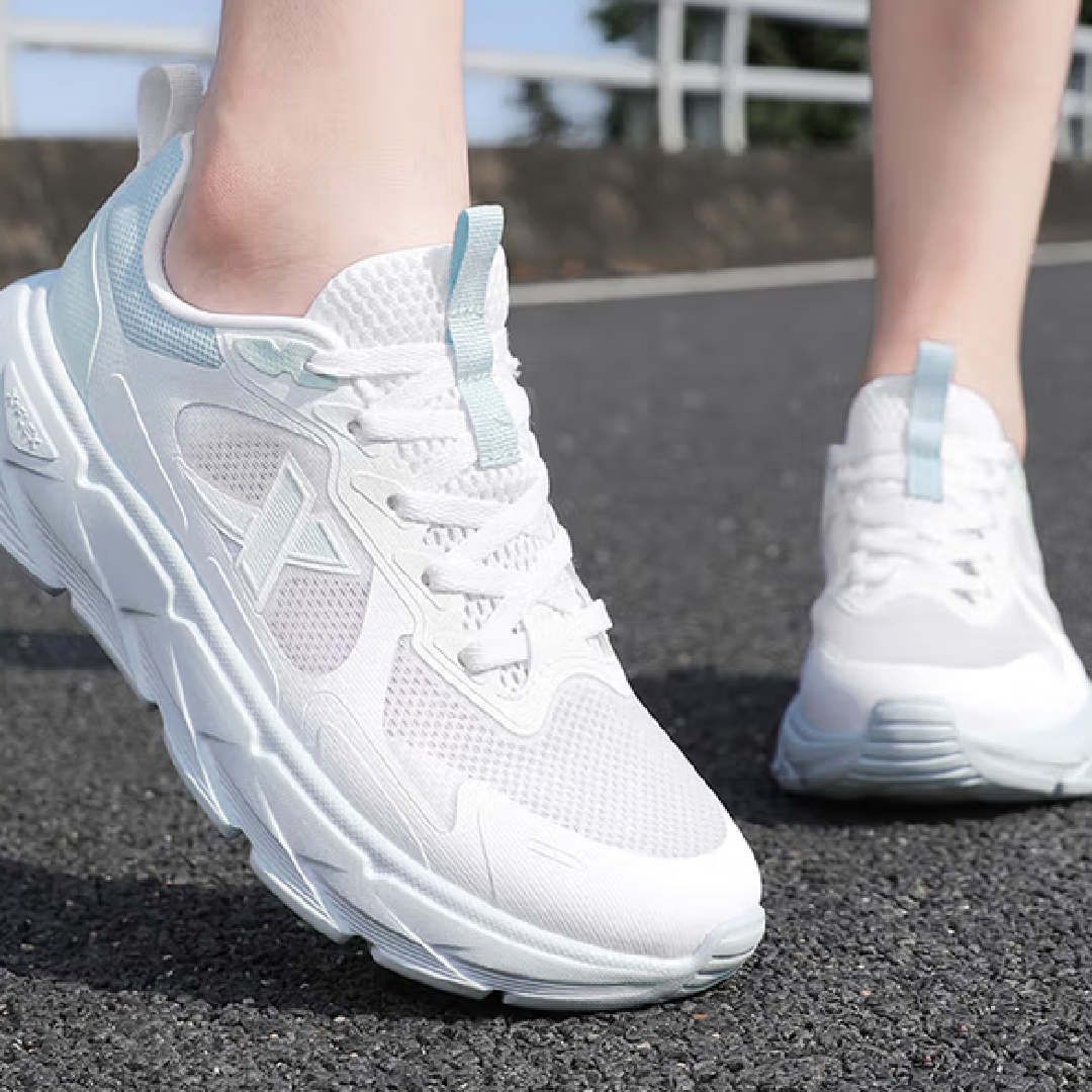 XTEP Cushioning Breathable Rebound Low top Casual Running Shoes Women’s White Blue