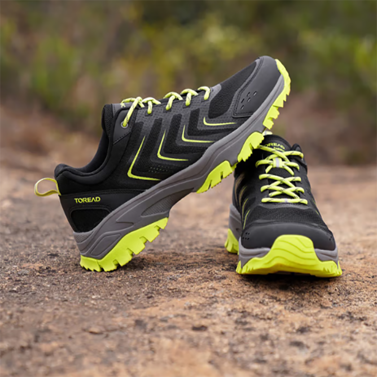 TOREAD Comfortable Cushioning, Wear Resistant Low top Outdoor Shoes Men’s Black Green