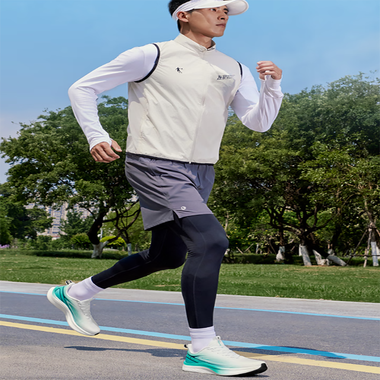 QIAODAN Light Speed 5.0 Cushioning Breathable Cushioning Breathable Low top Casual Running Shoes Men’s White Green