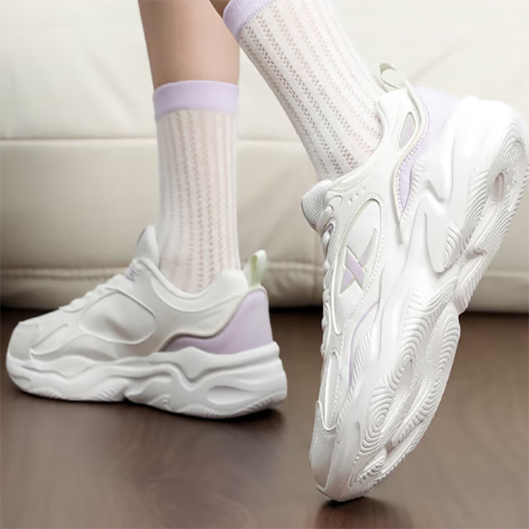 XTEP Cushioning Abrasion Resistant Cushioning, Wear Resistant Low top Casual Running Shoes Women’s