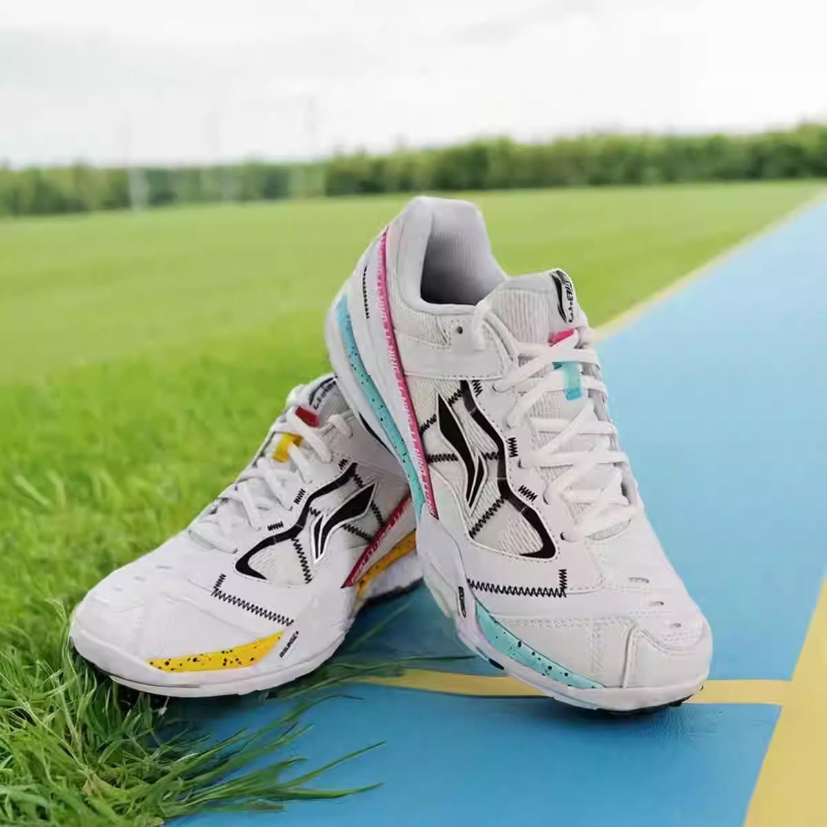 Li Ning Invincible No. ACE Rubber Comfortable And Trendy Cushioning Slip Resistant Abrasion Resistant Low top