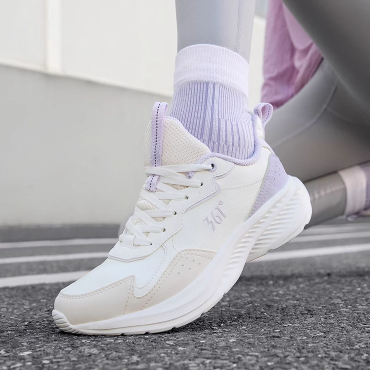 361° Low top Running Shoes Women’s White Purple