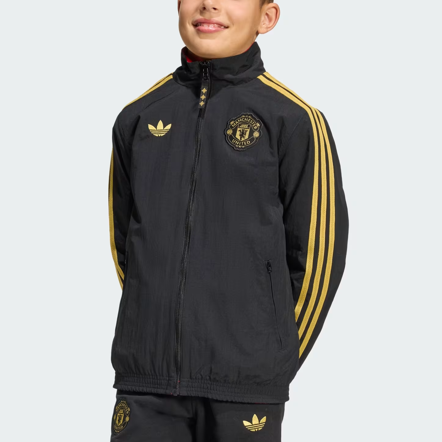 Детская куртка adidas Manchester United (красно-черная) — фото 3