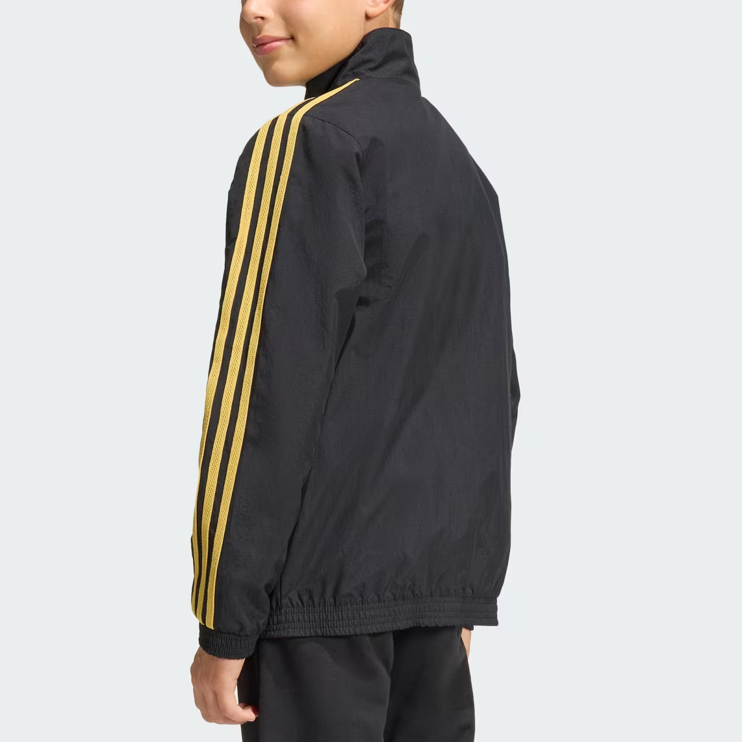 Детская куртка adidas Manchester United (красно-черная) — фото 6