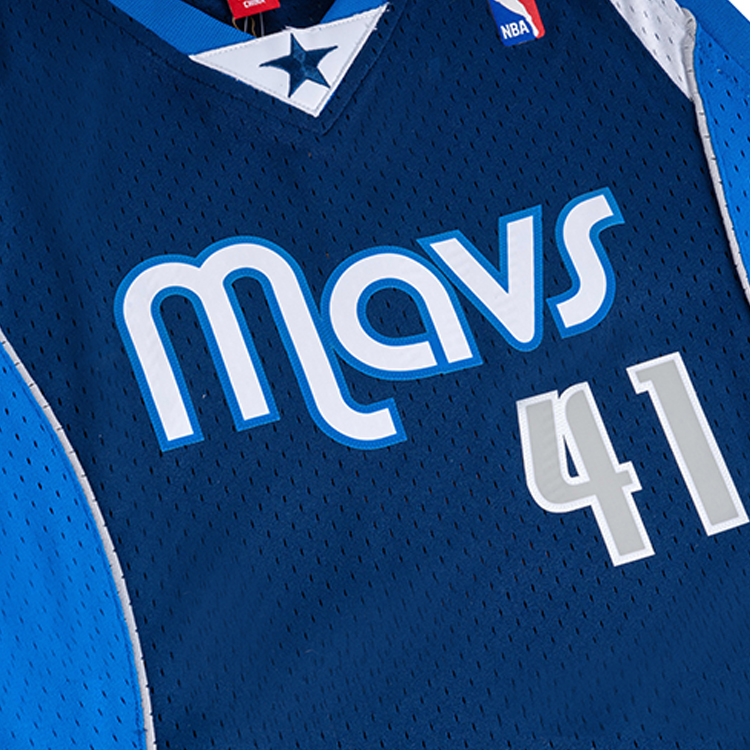 Mitchell & Ness Dirk Nowitzki Dallas Mavericks 2011 12 Swingman Jersey