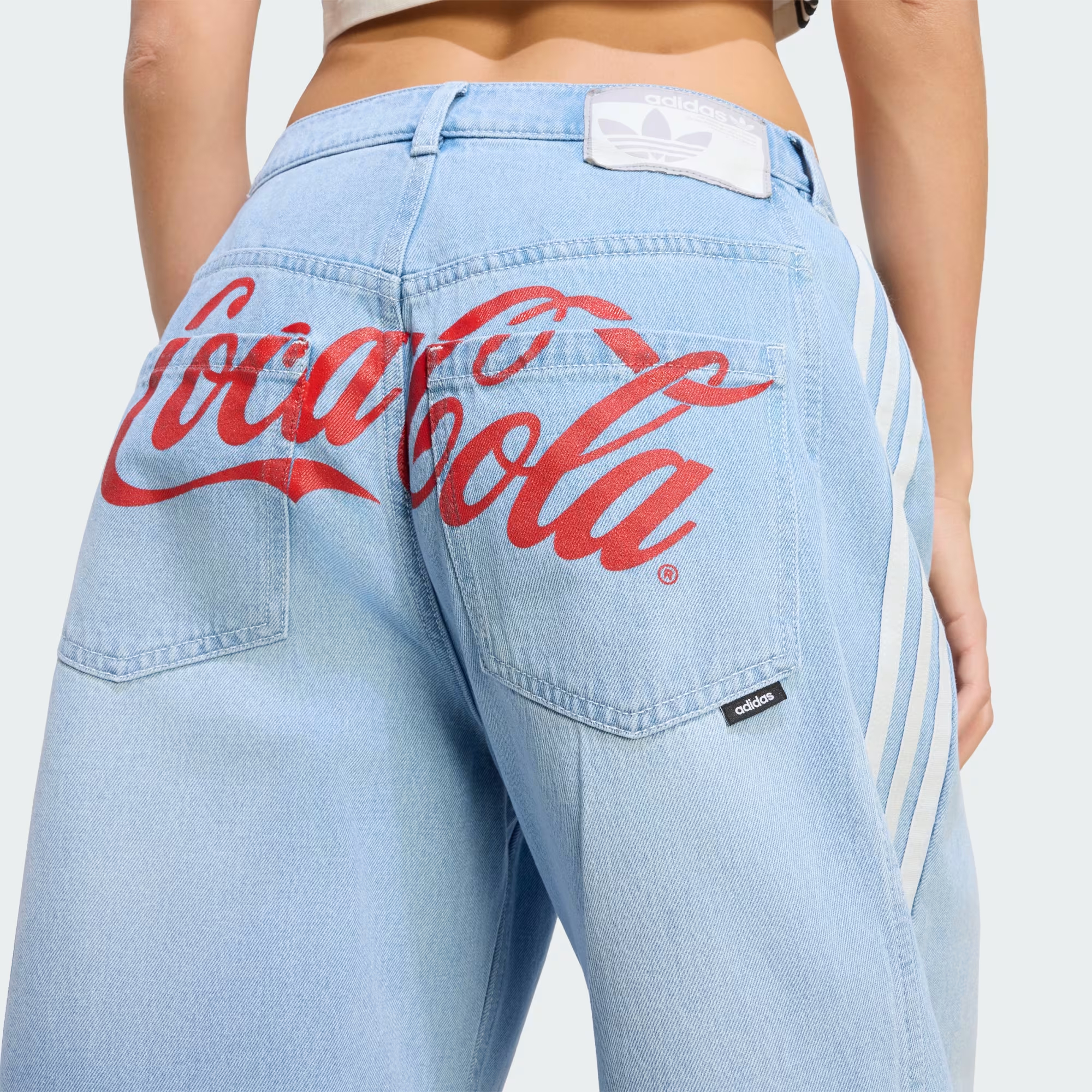 Женские джинсы adidas Originals × Coca-Cola (синие) — фото 5