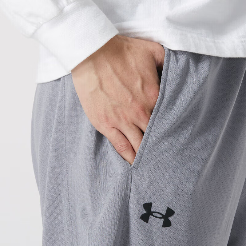 Under Armour Casual Sportswear Men’s Hooded Thickened