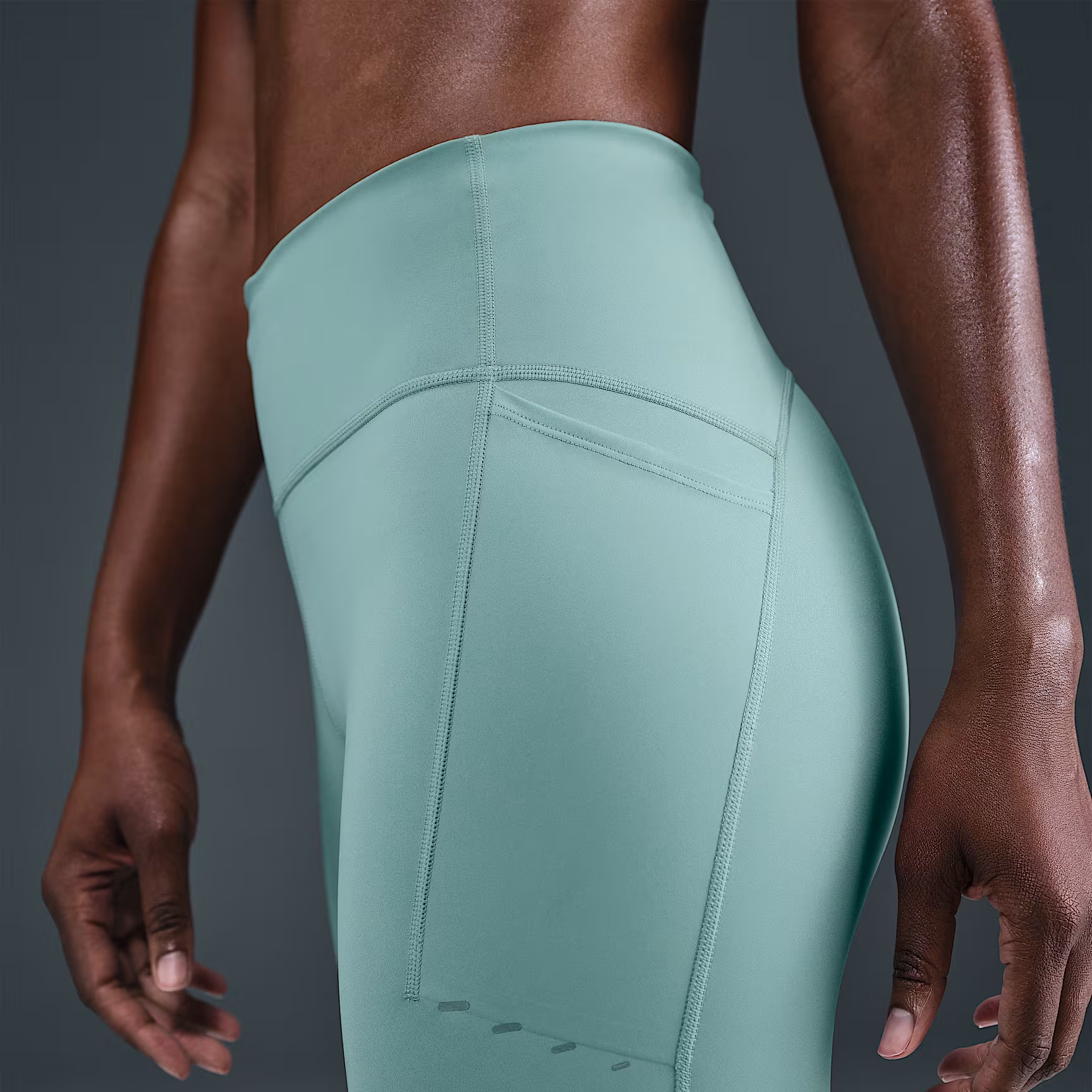 Nike Swift Women’s High-Waisted 7/8 Running Leggings with Pockets