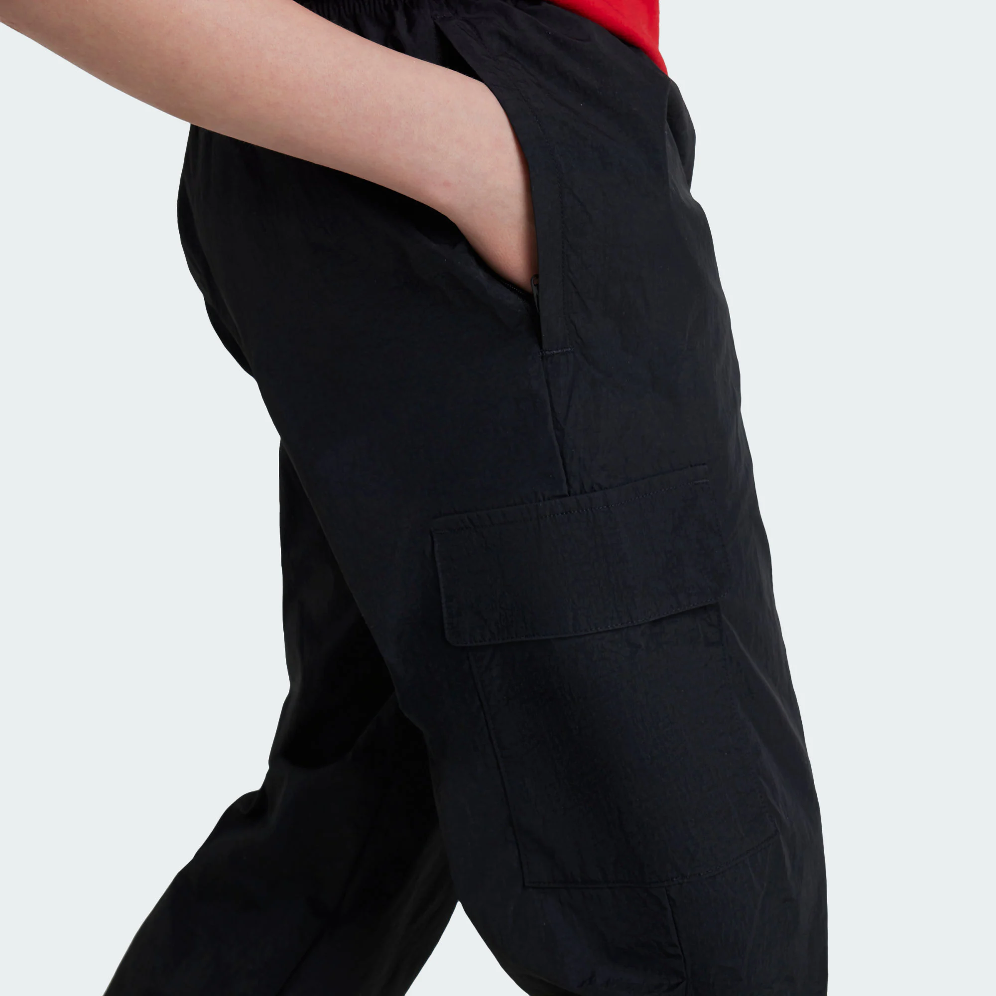 Штаны adidas originals Tracksuit CARGO BOTTOMS (черные) — фото 3