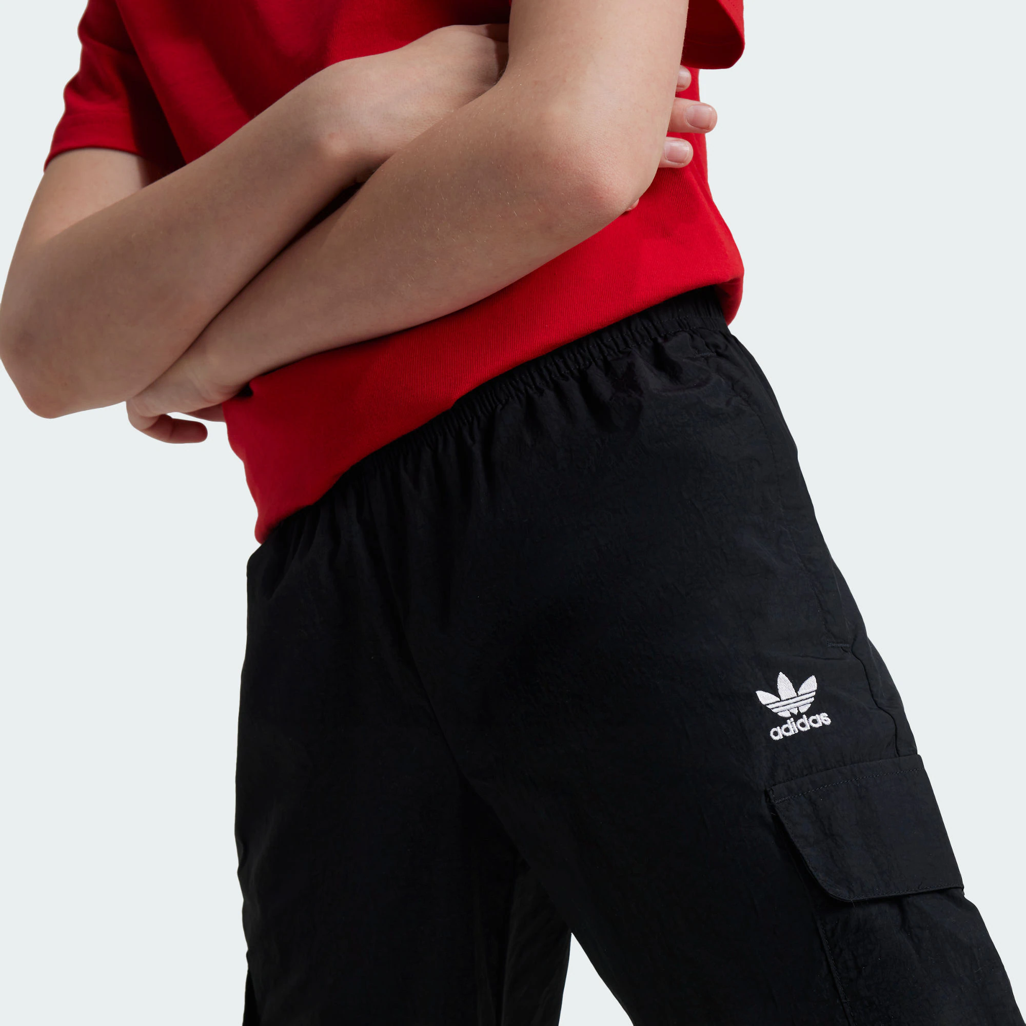 Штаны adidas originals Tracksuit CARGO BOTTOMS (черные) — фото 4