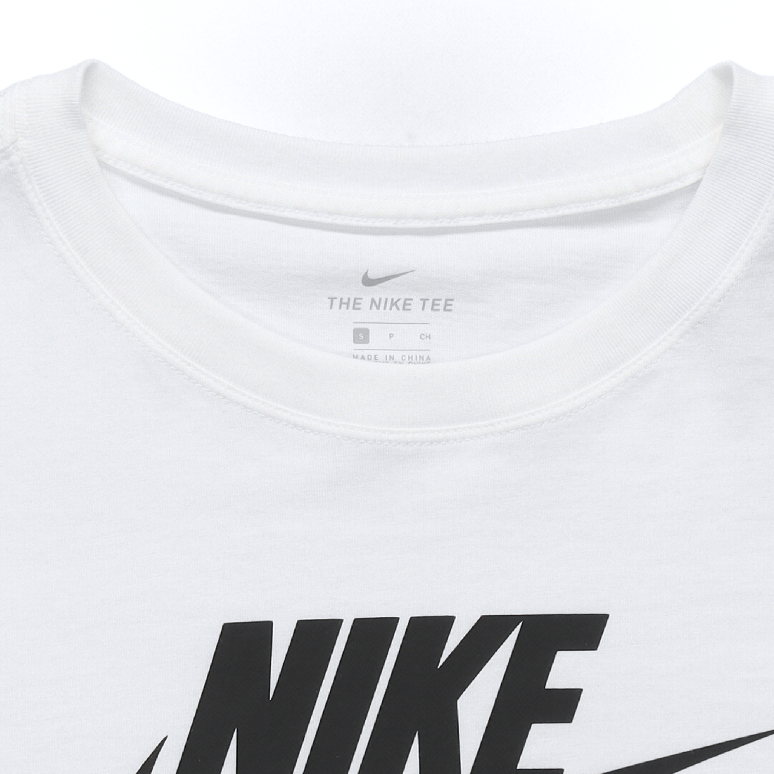 Женская футболка Nike Sportswear Essential (белая) — фото 6