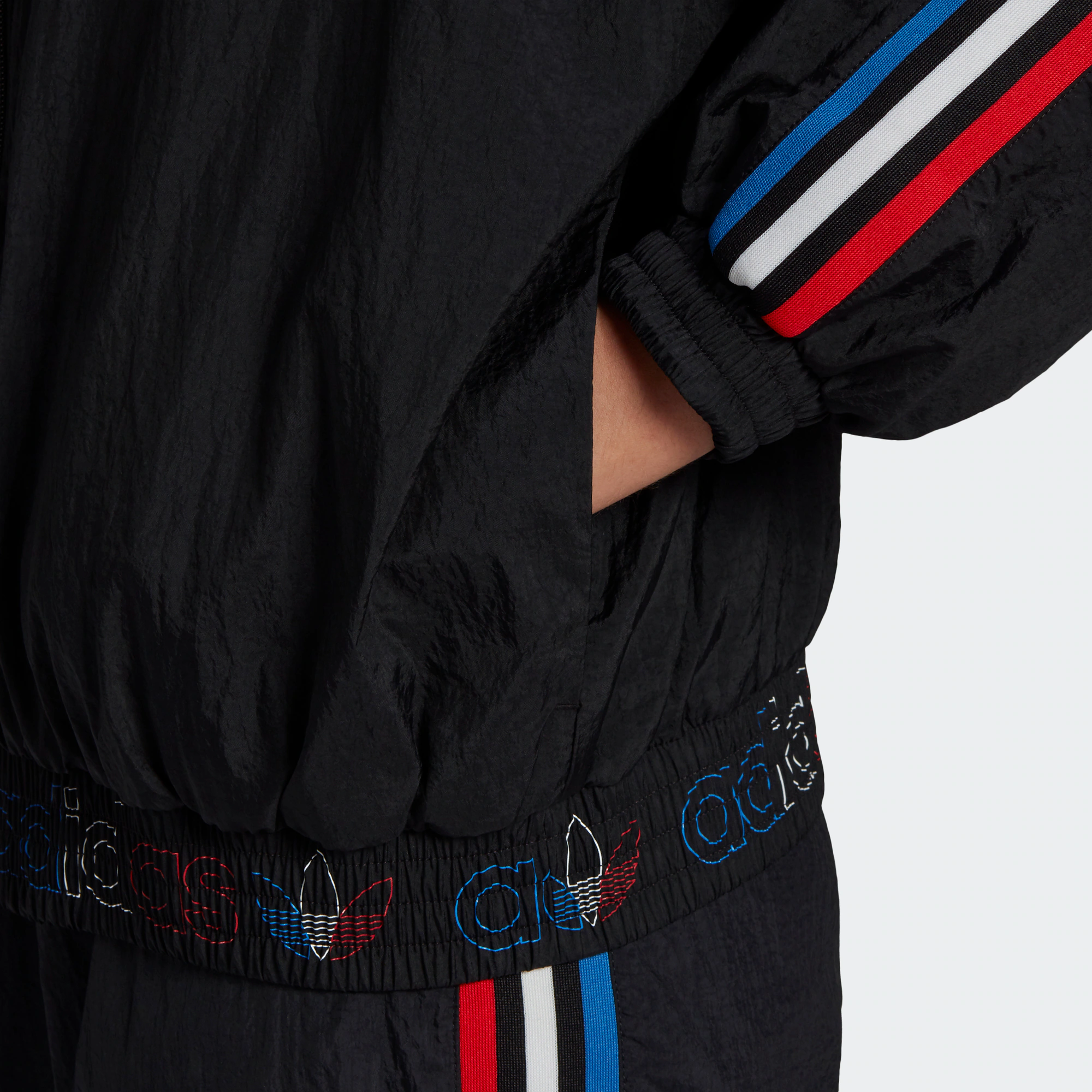Женская куртка adidas originals Japona Tt (черная) — фото 4