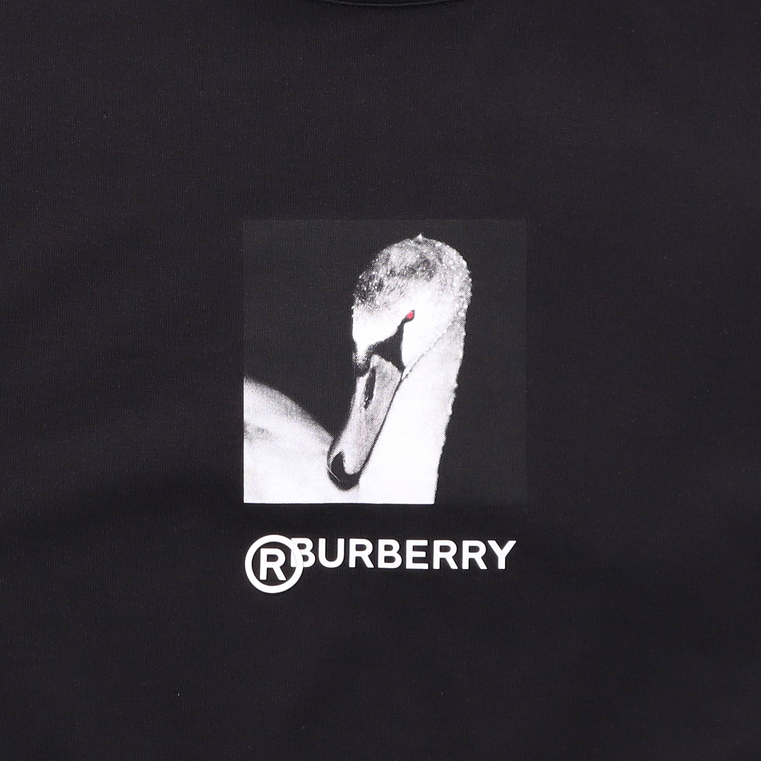 Футболка Burberry с принтом Swan (черная) — фото 5