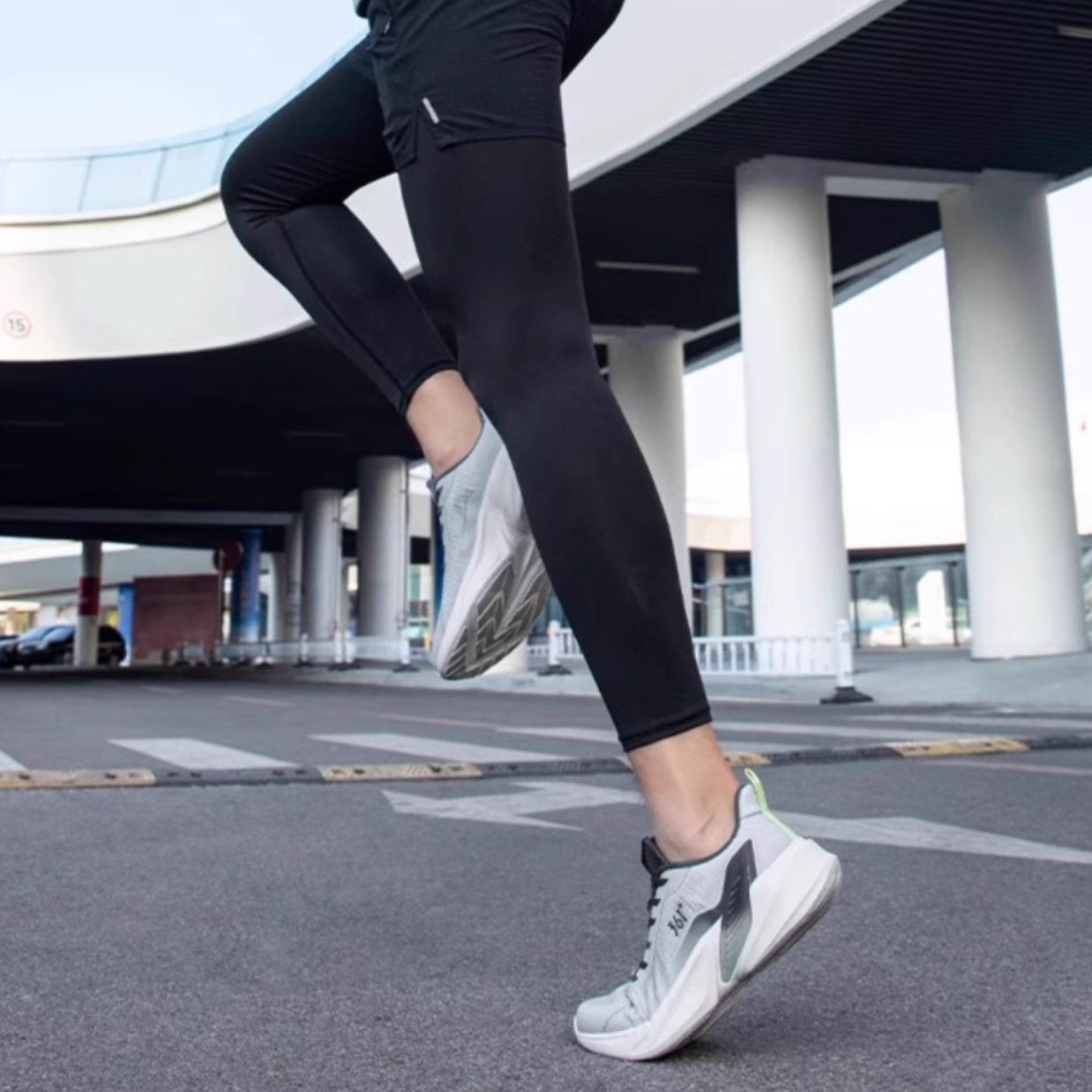361° Cushioning Slip Resistant Abrasion Resistant Low top Casual Training Running Shoes Men’s White Black