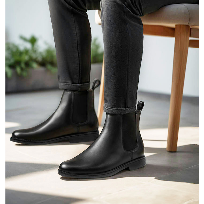 Clarks Cow Leather Short Chelsea Boots Men's Black