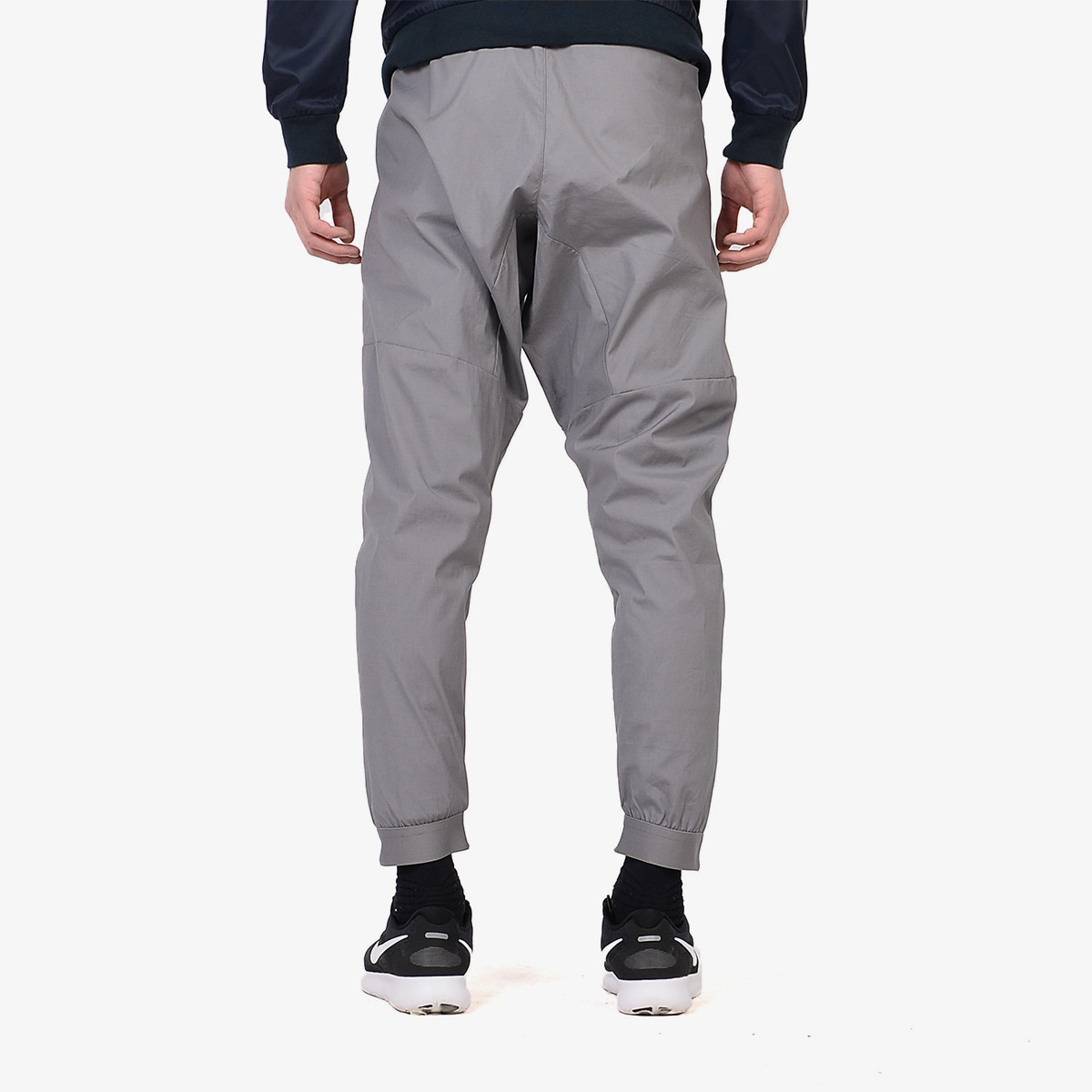 Nike Sports Pants Men’s Gray Moderate