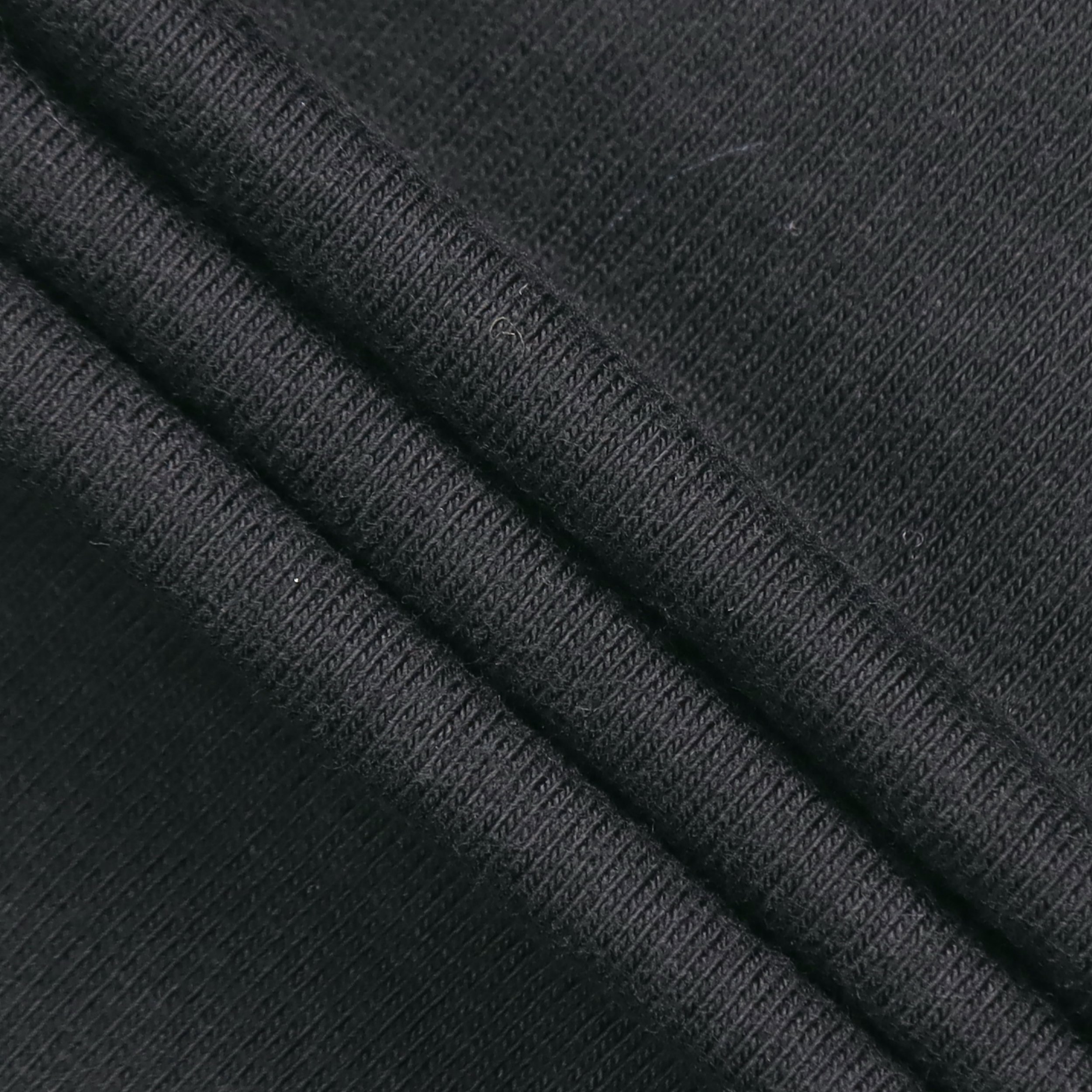 Женская футболка UNIQLO (черная) — фото 3