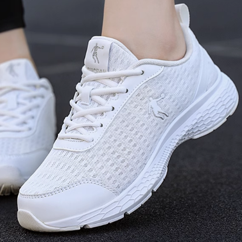 QIAODAN Breathable Low top Running Shoes Women’s White Silver