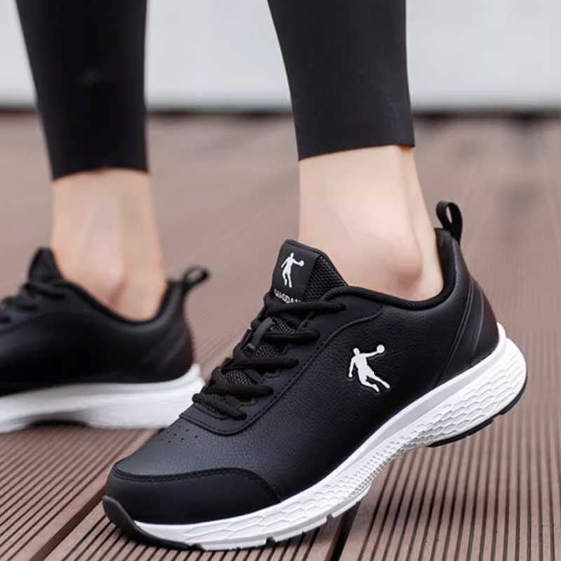 QIAODAN Minimalist Style Slip Resistant Abrasion Resistant Low top Running Shoes Women’s Black White