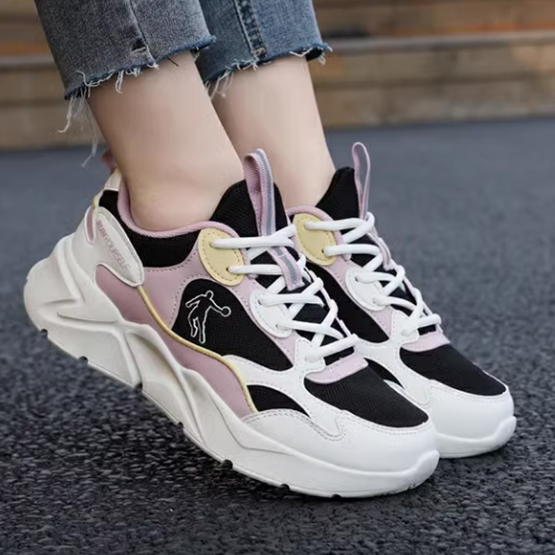 QIAODAN Mesh Slip Resistant Low top Running Shoes Women’s Black Pink