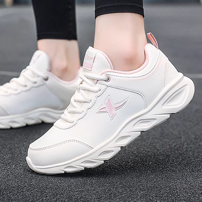 XTEP Cushioning Lightweight Low top Running Shoes Women’s Ivory Powder