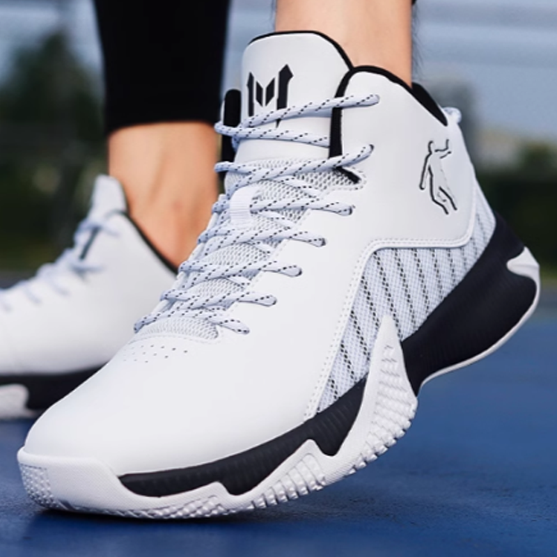QIAODAN Cushioning Slip Resistant Low top Basketball Shoes Men’s Black White