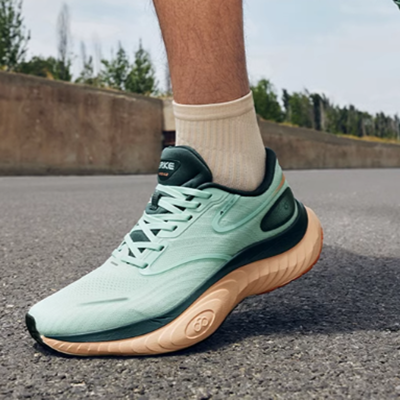 Erke Comfortable And Trendy Cushioning Slip Resistant Low top Running Shoes Men’s Green Blue