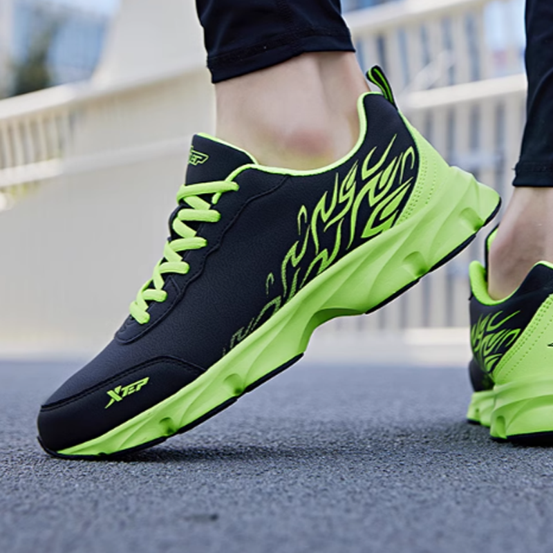XTEP Cushioning Slip Resistant Abrasion Resistant Lightweight Rebound Low top Running Shoes Men’s Black Green