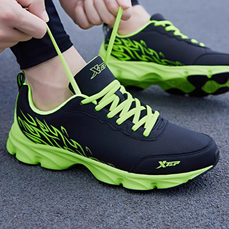 XTEP Cushioning Slip Resistant Abrasion Resistant Lightweight Rebound Low top Running Shoes Men’s Black Green