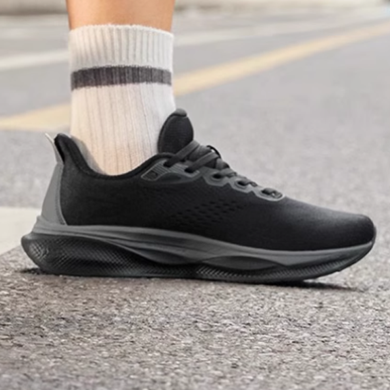 361° Slip Resistant And Abrasion Resistant Coverage Low top Sprint Running Shoes Unisex Black Gray