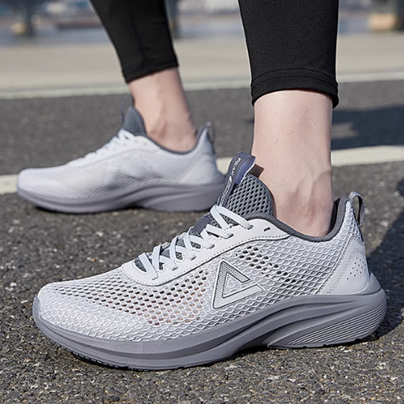 PEAK Slip Resistant And Abrasion Resistant Coverage Low top Casual Running Shoes Men’s Smoke Gray