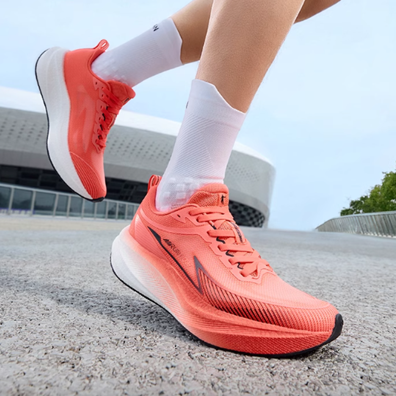 QIAODAN Fabric Cushioning Slip Resistant Abrasion Resistant Low top Casual Racing Running Shoes Men’s Red