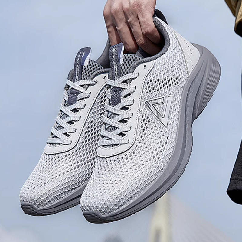 PEAK Slip Resistant And Abrasion Resistant Coverage Low top Casual Running Shoes Men’s Smoke Gray