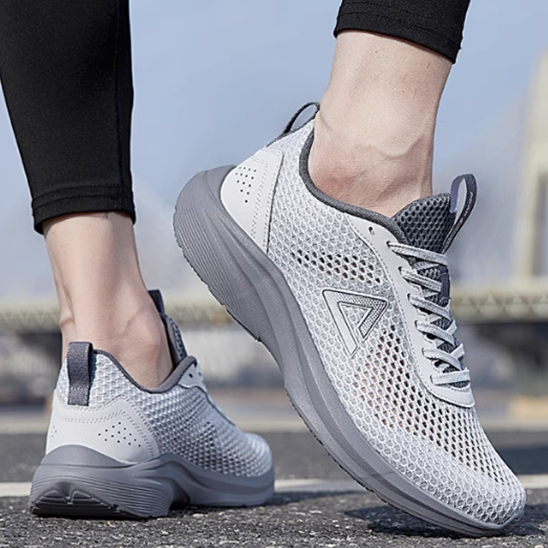 PEAK Slip Resistant And Abrasion Resistant Coverage Low top Casual Running Shoes Men’s Smoke Gray