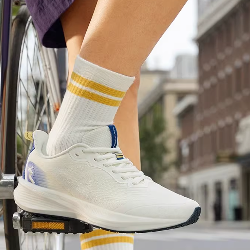 361° Feiying 5.0 Slip Resistant Breathable Rebound Low top Sprint Running Shoes Women’s White Blue