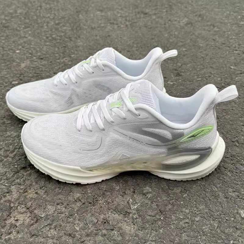 Erke Slip Resistant Abrasion Resistant Low top Casual Running Shoes Men’s White
