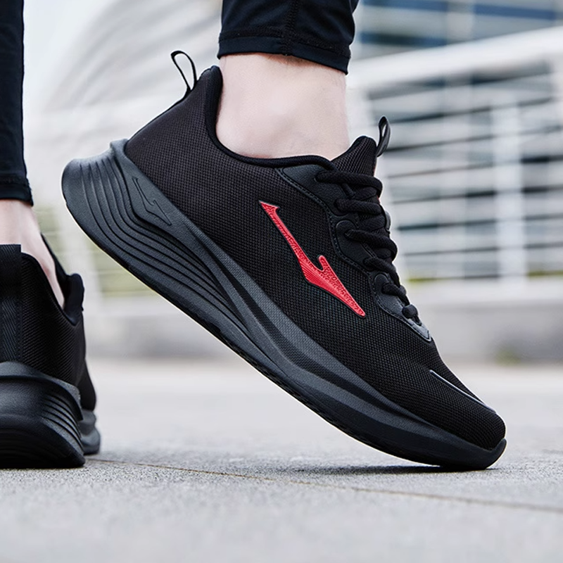 Erke Cushioning Abrasion Resistant Breathable Low top Running Shoes Men’s Black Red