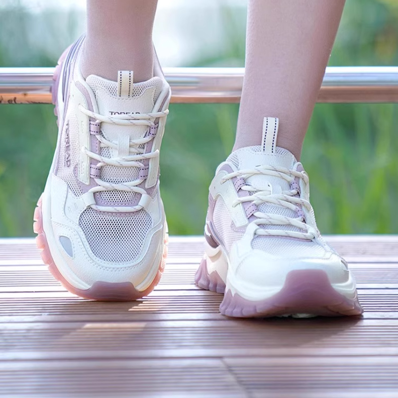TOREAD Cushioning Abrasion Resistant Cushioning, Wear Resistant Low top Running Shoes Women’s Beige White Pink