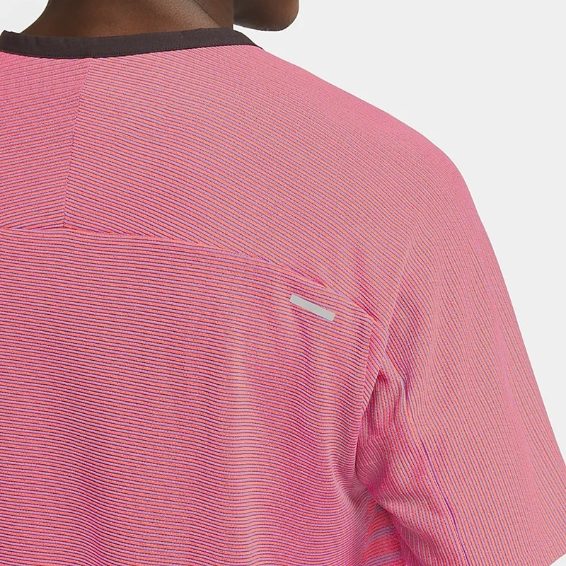 Мужская футболка Nike TechKnit Future Fast (розовая) — фото 5