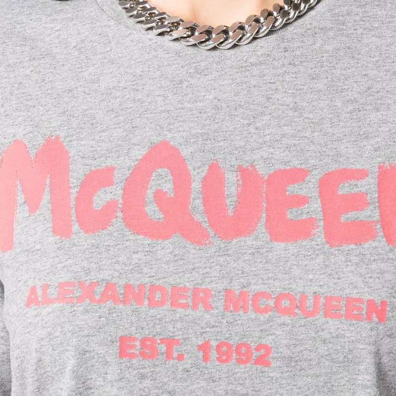 Женская футболка Alexander McQueen (серая) — фото 5